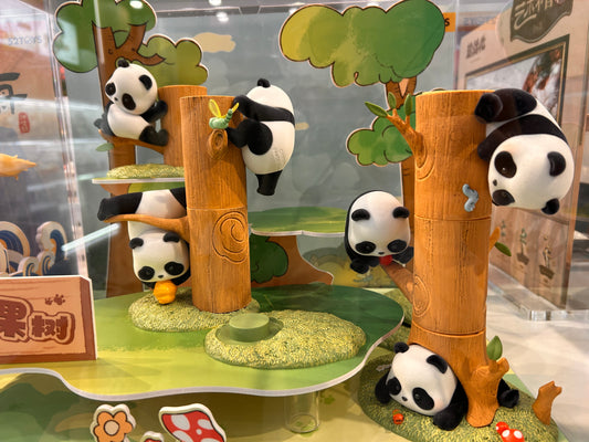 Pandaroll Fruit Tree Climbing